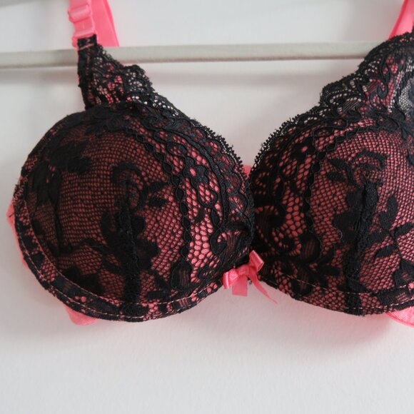 THE LITTLE BRA COMPANY Lucia Floral Lace Push Up Bra Licorice Raspberry 28B NWT - Picture 3 of 13